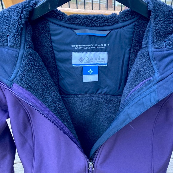 Women’s Columbia breathable, windproof, fleece lined coat, Size Small. - Picture 3 of 4